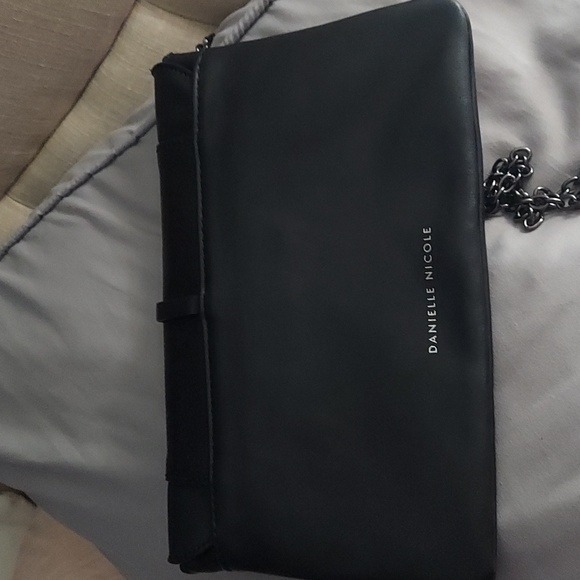 Danielle Nicole Black Crossbody Chain Clutch Bag - Picture 9 of 9